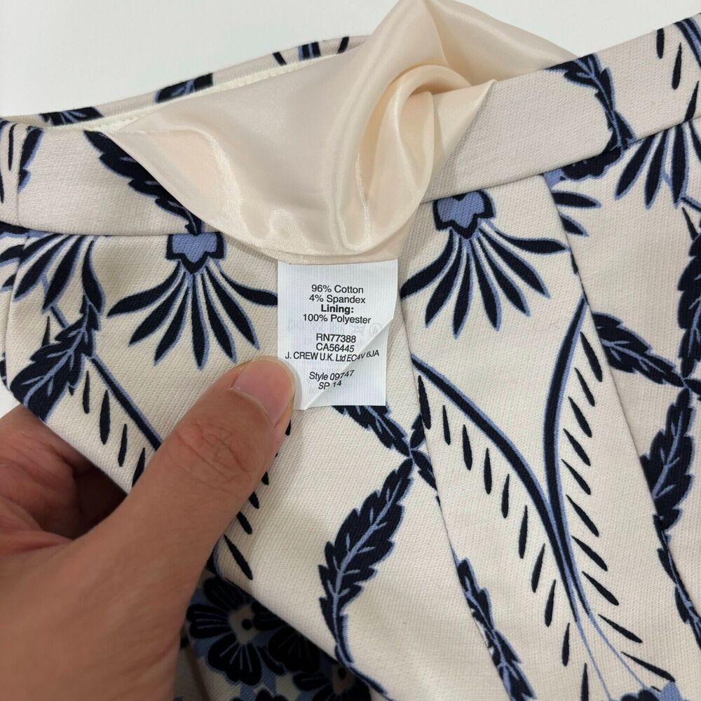J Crew Floral Navy White Floral Mini Pencil Skirt Sz 6 Career Office Feminine - Picture 6 of 10